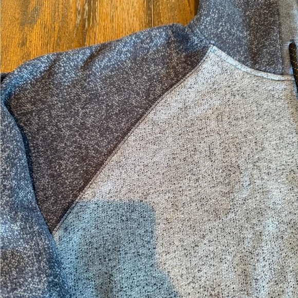 Volcom Blue Two Toned Hooded Men’s Sweatshirt Size L - Picture 3 of 10